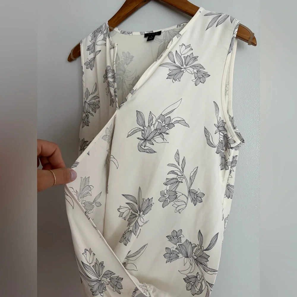 Ann Taylor Floral Sleeveless Top - Picture 4 of 8